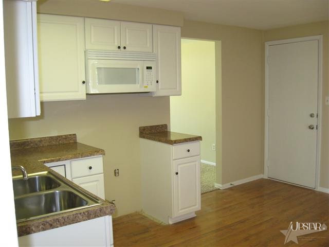 4933 Maple Ridge Drive Fort Wayne, IN 46835 - Photo 3 of 20 Gallery Image 3