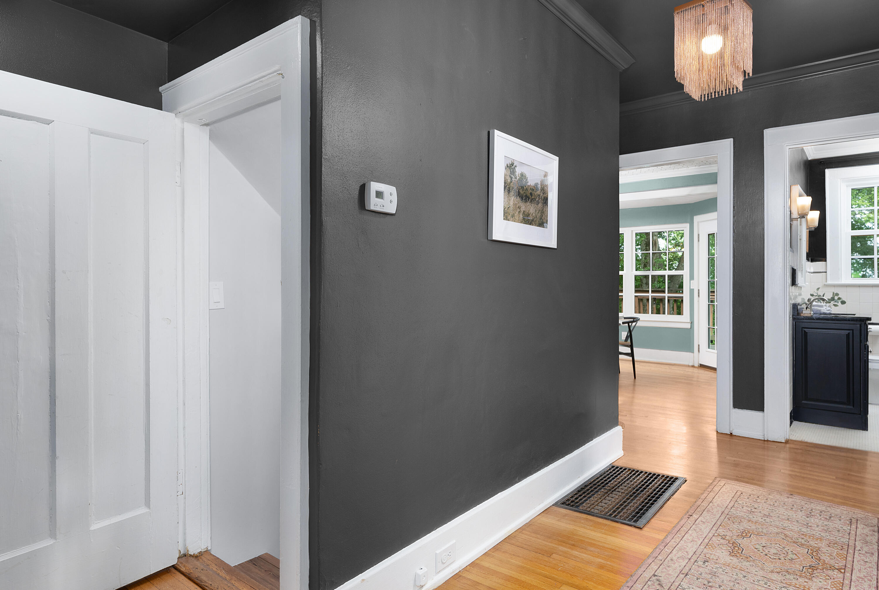 82 South Crest Road Chattanooga, TN 37404 - Photo 39 of 67 66 - 82 South Crest Rd - Interior