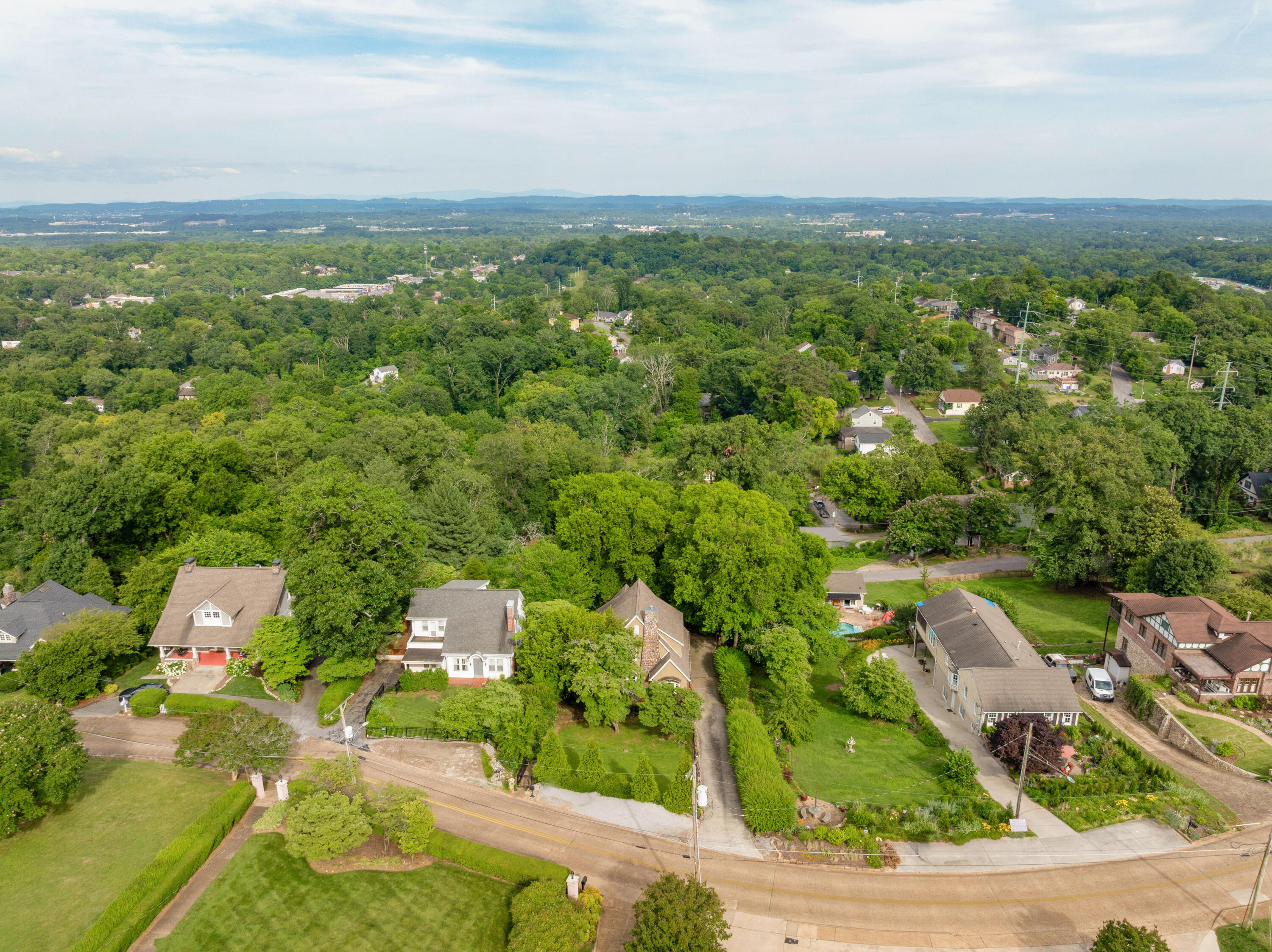 82 South Crest Road Chattanooga, TN 37404 - Photo 4 of 67 09 - 82 South Crest Rd - Drone