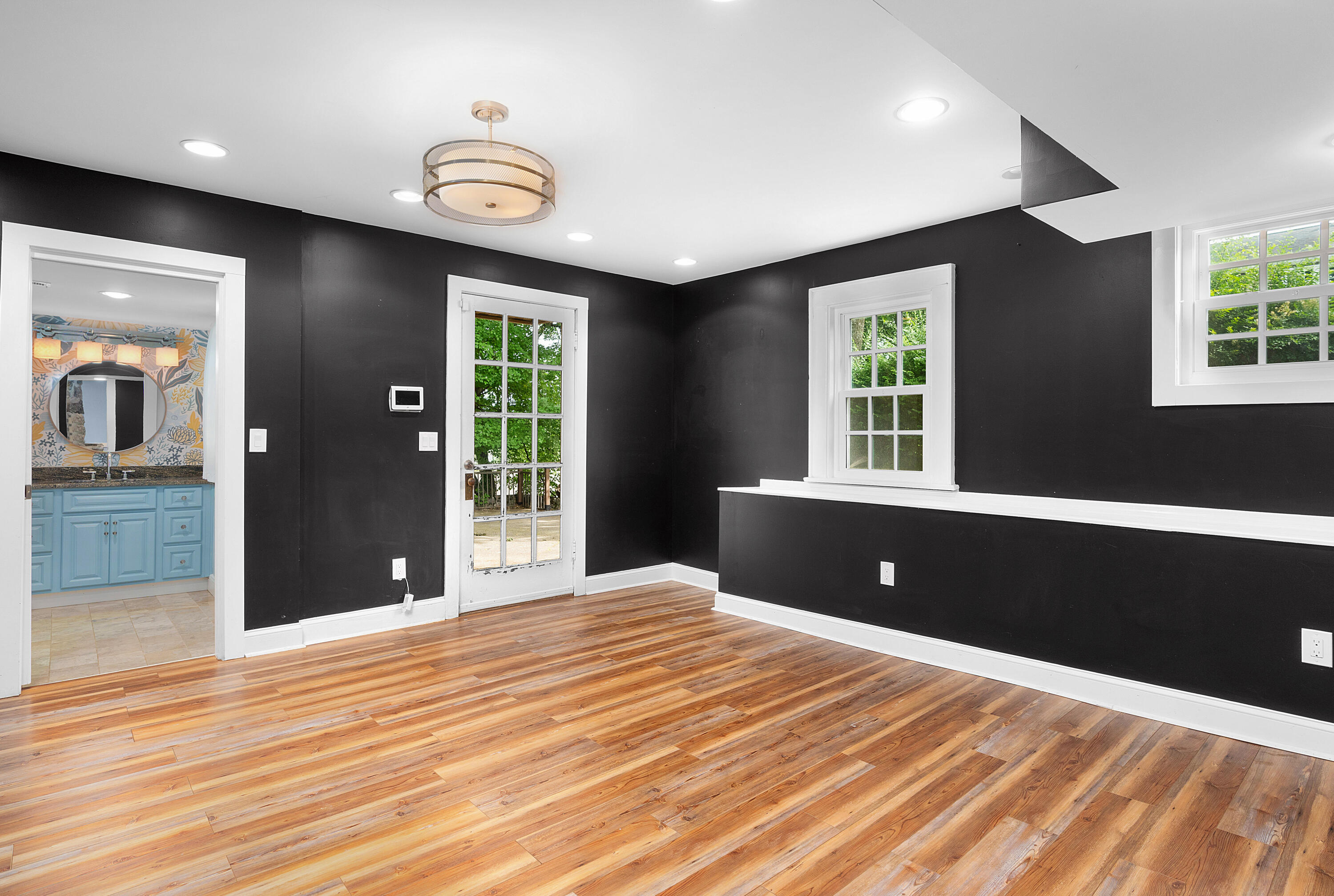 82 South Crest Road Chattanooga, TN 37404 - Photo 42 of 67 72 - 82 South Crest Rd - Interior