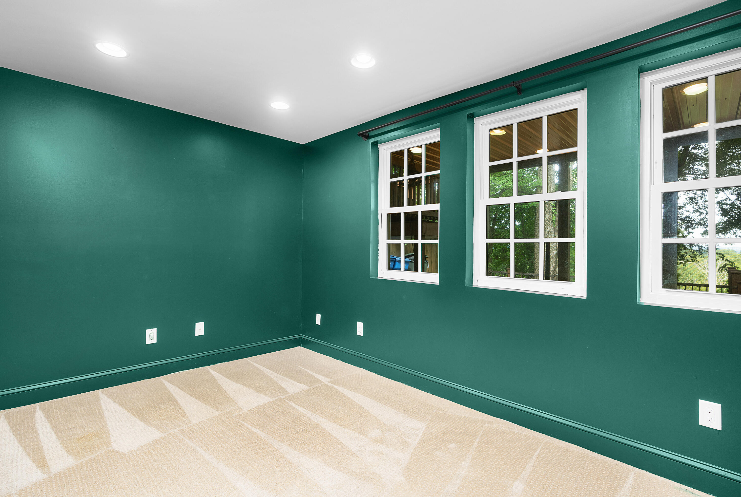 82 South Crest Road Chattanooga, TN 37404 - Photo 43 of 67 68 - 82 South Crest Rd - Interior