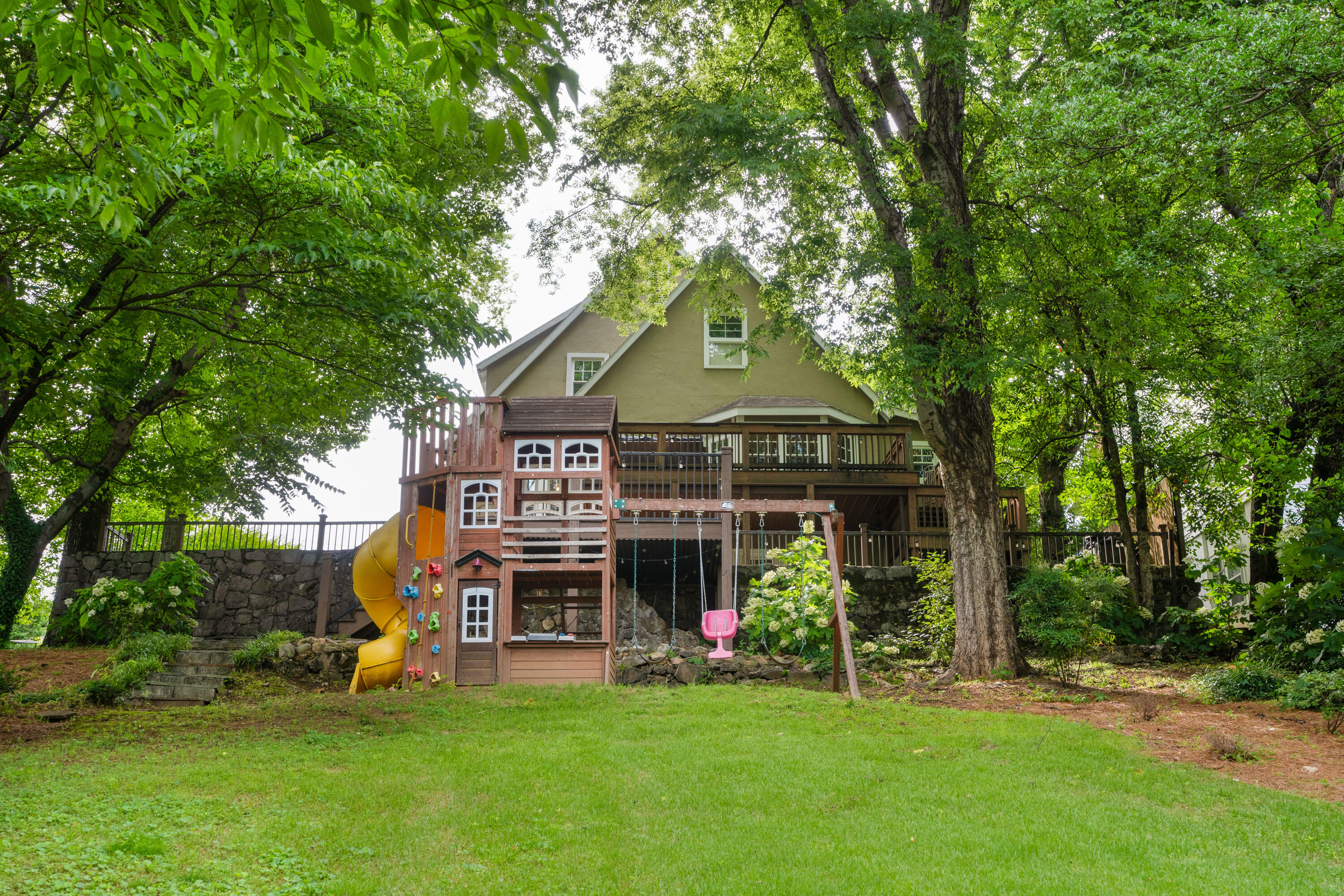 82 South Crest Road Chattanooga, TN 37404 - Photo 62 of 67 30 - 82 South Crest Rd - Exterior