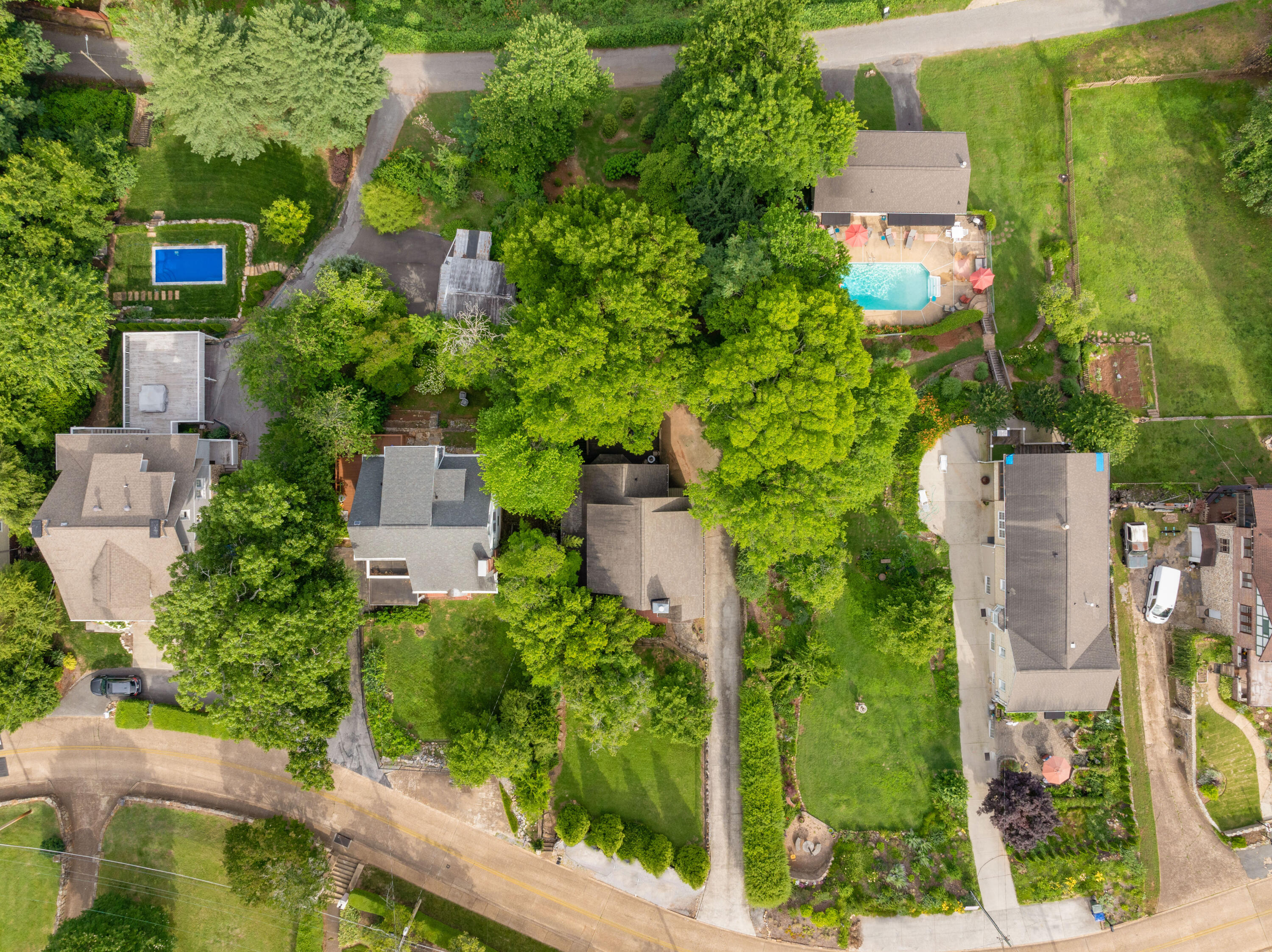 82 South Crest Road Chattanooga, TN 37404 - Photo 65 of 67 11 - 82 South Crest Rd - Drone