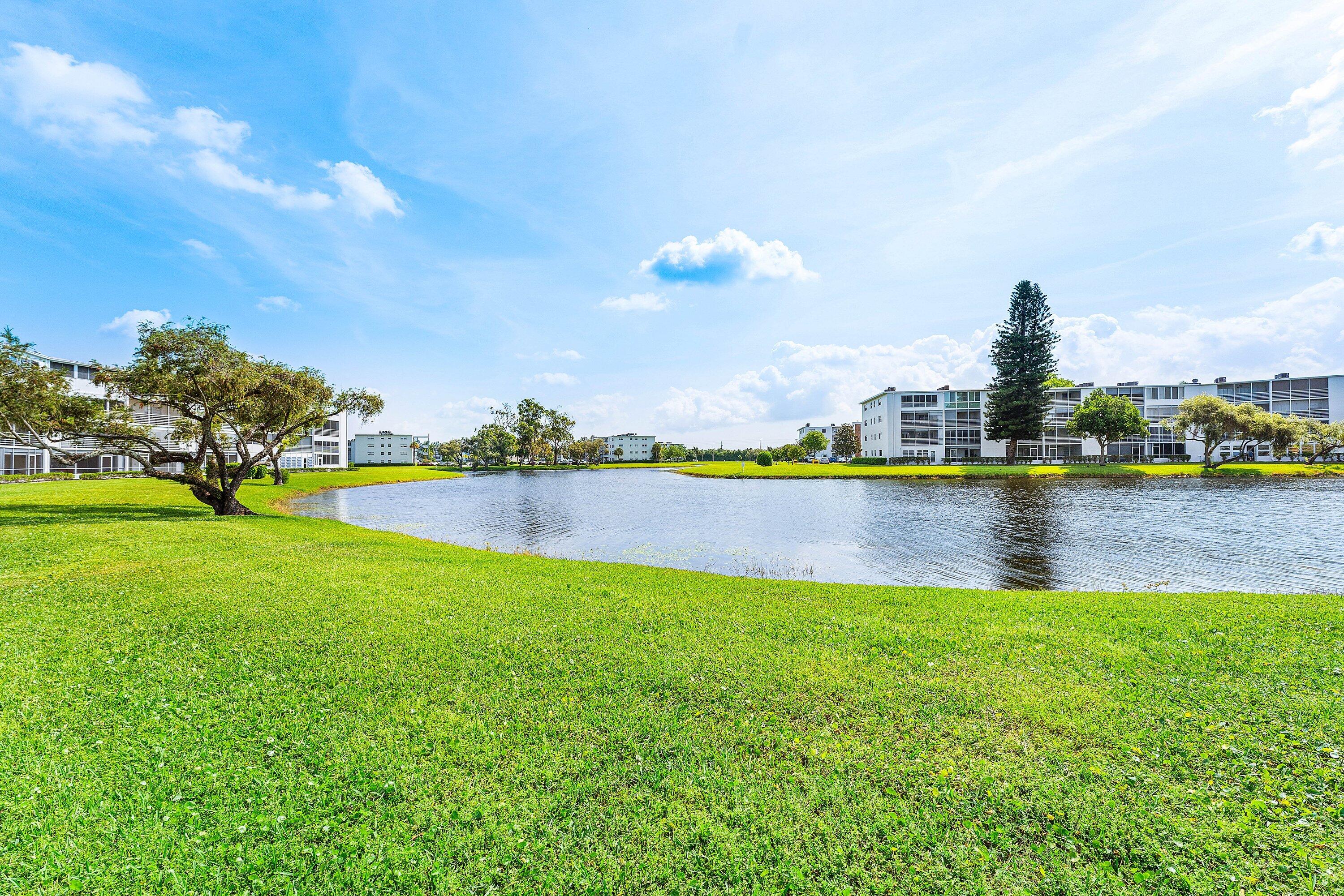 1019 Guildford East Boca Raton, FL 33434 - Photo 34 of 38 033-1019GuildfordEast-BocaRaton-FL-33434