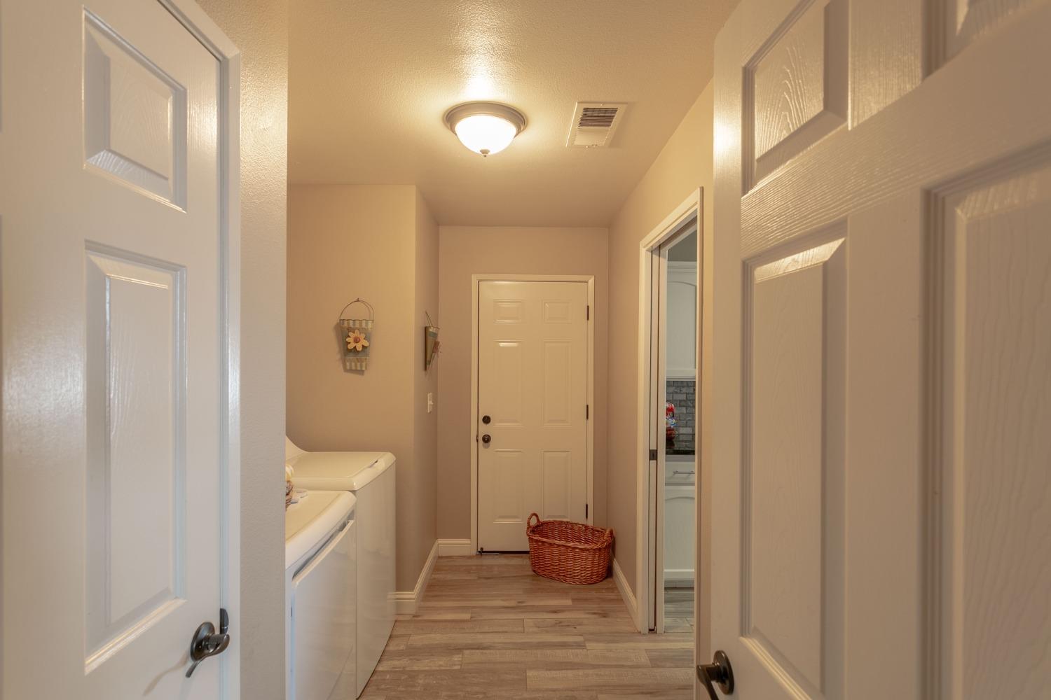 16290 Karen Road Madera, CA 93636 - Photo 8 of 33 Gallery Image 8