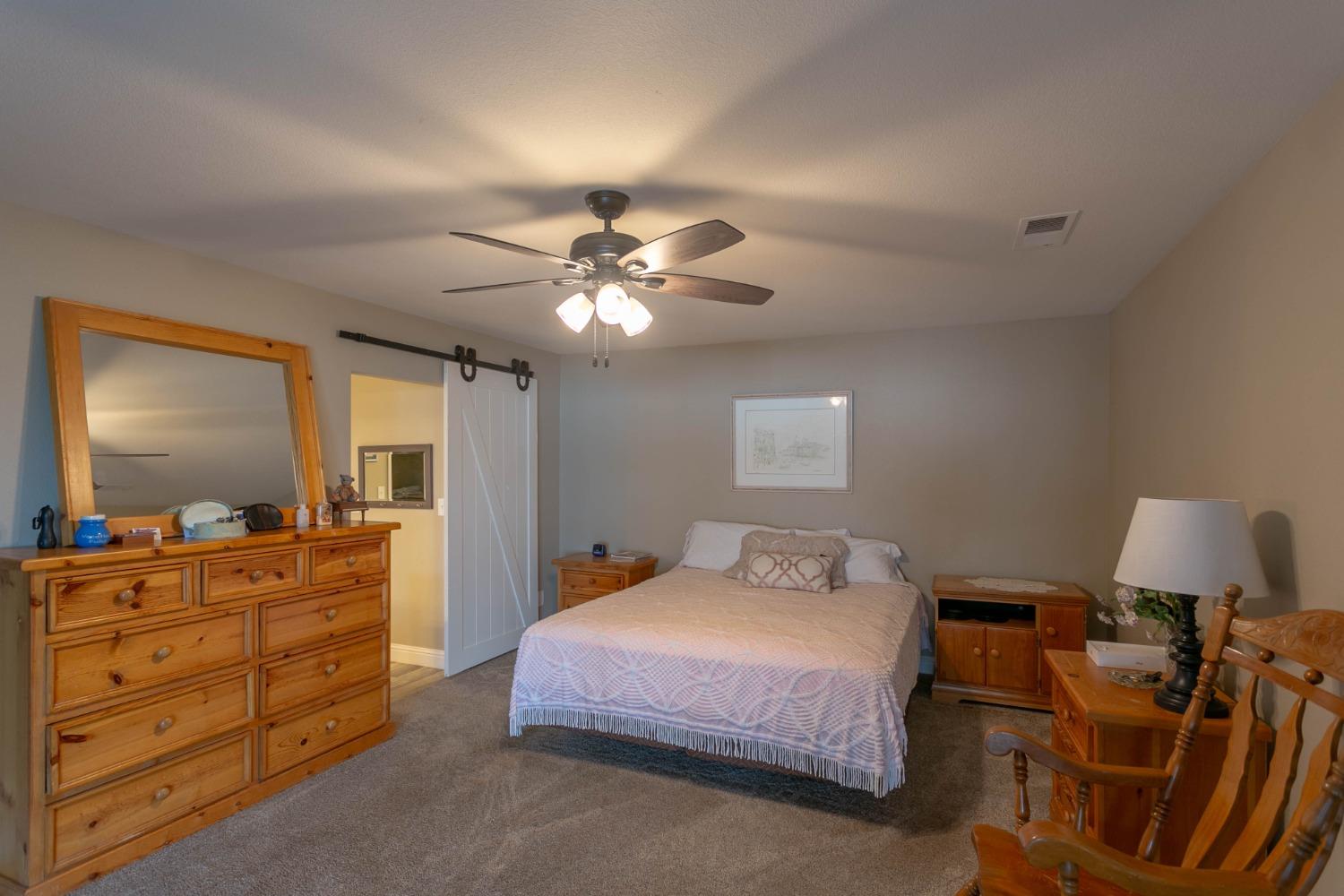 16290 Karen Road Madera, CA 93636 - Photo 9 of 33 Gallery Image 9