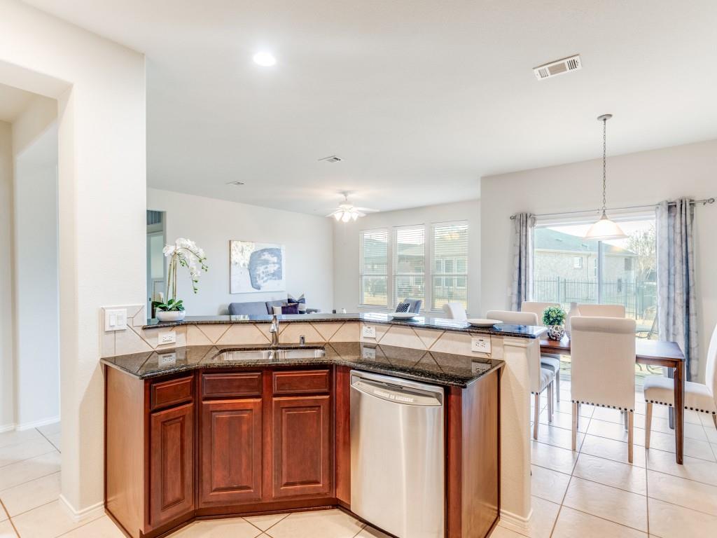 6227 Eagle Point Lane Frisco, TX 75036 - Photo 13 of 37