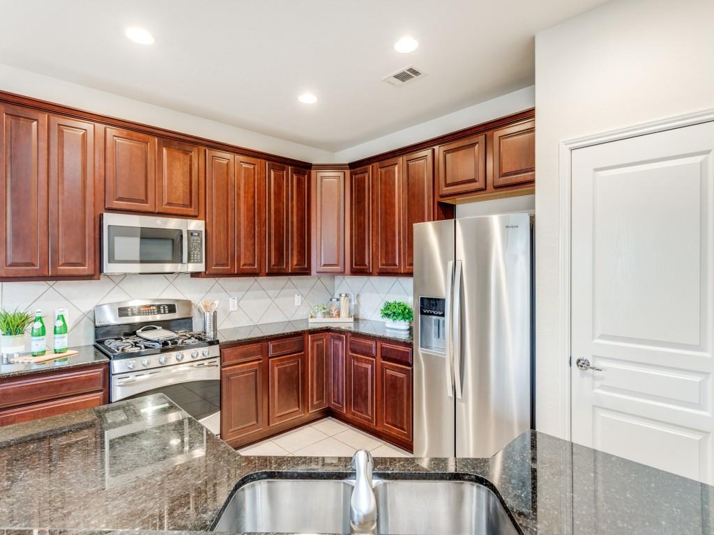 6227 Eagle Point Lane Frisco, TX 75036 - Photo 7 of 37