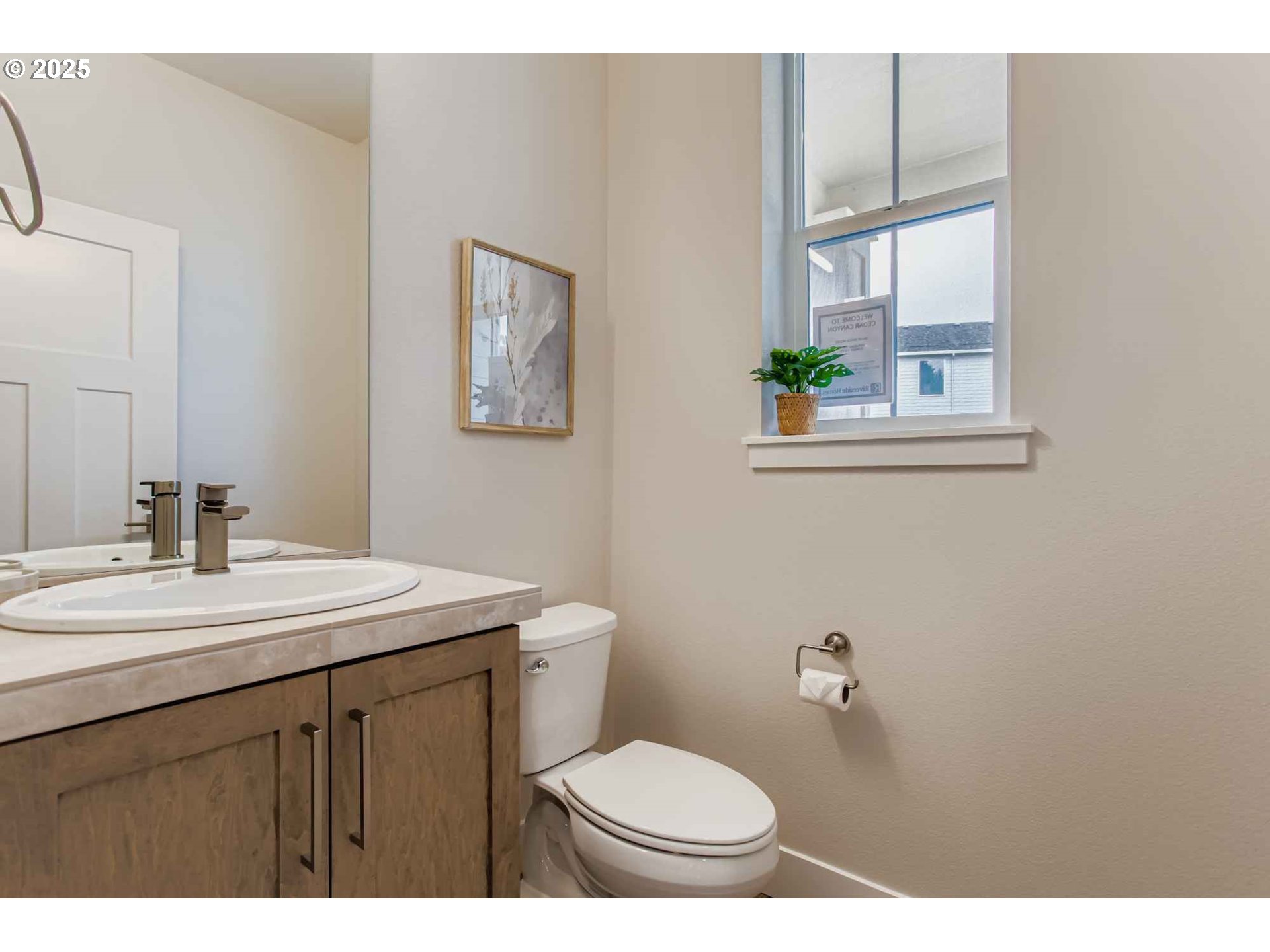 7839 Southwest Thornbridge Terrace, Unit 10 Beaverton, OR 97007 - Photo 12 of 35 Bathroom