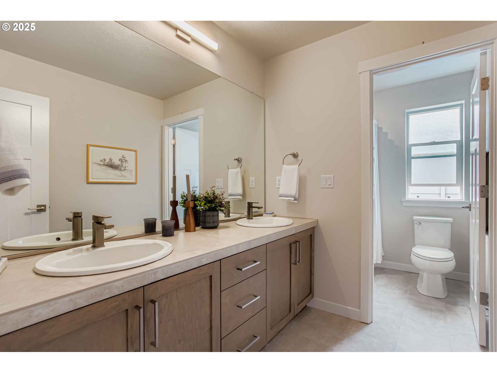 7839 Southwest Thornbridge Terrace, Unit 10 Beaverton, OR 97007 - Photo 20 of 35 Bathroom