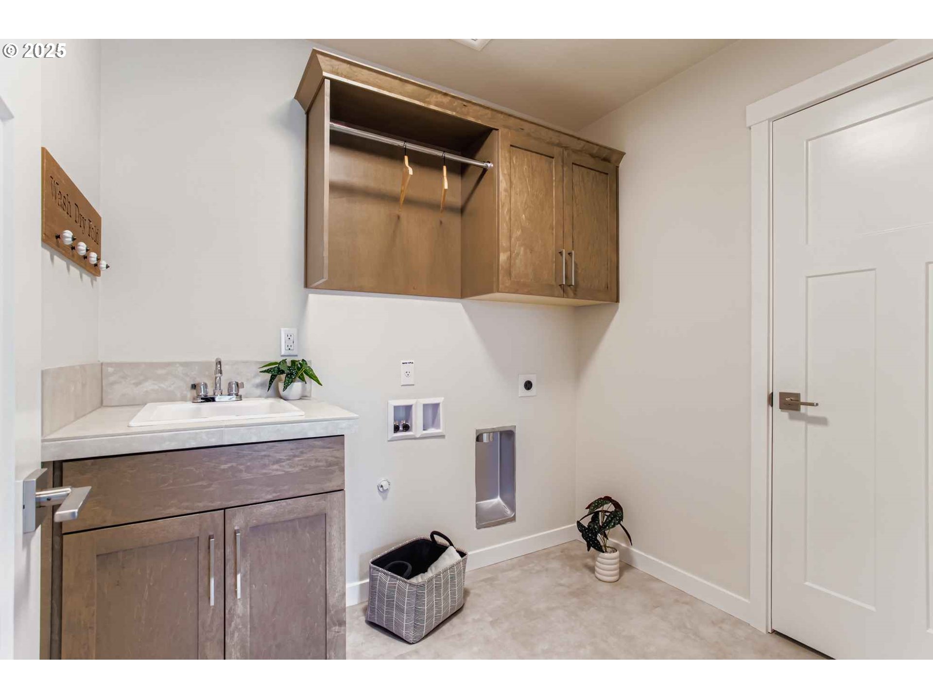 7839 Southwest Thornbridge Terrace, Unit 10 Beaverton, OR 97007 - Photo 23 of 35 Laundry