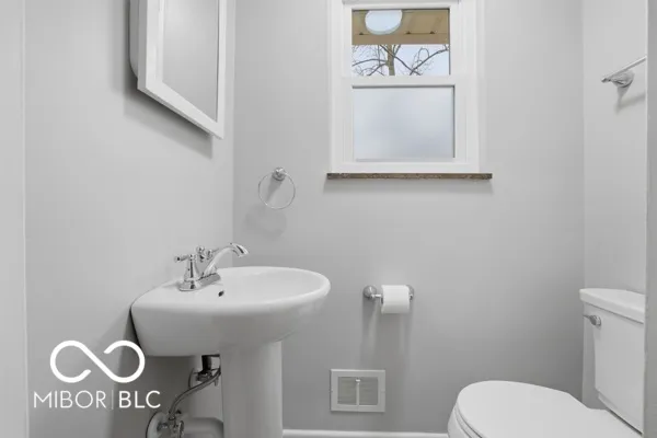 $349,900 | 4507 Kessler Ln Drive East, Indianapolis, IN 46220