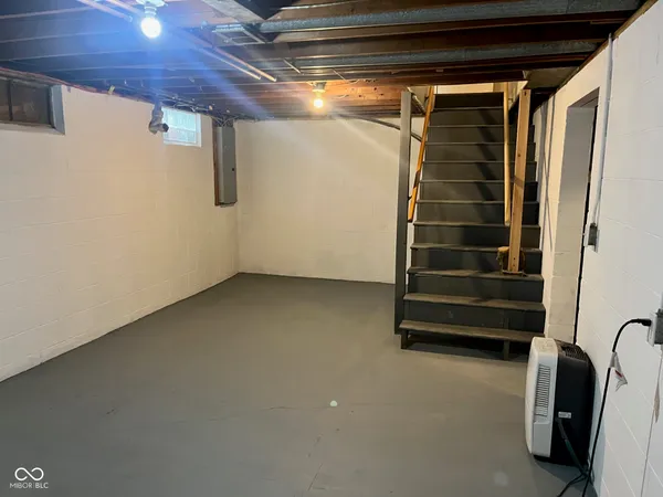 $349,900 | 4507 Kessler Ln Drive East, Indianapolis, IN 46220