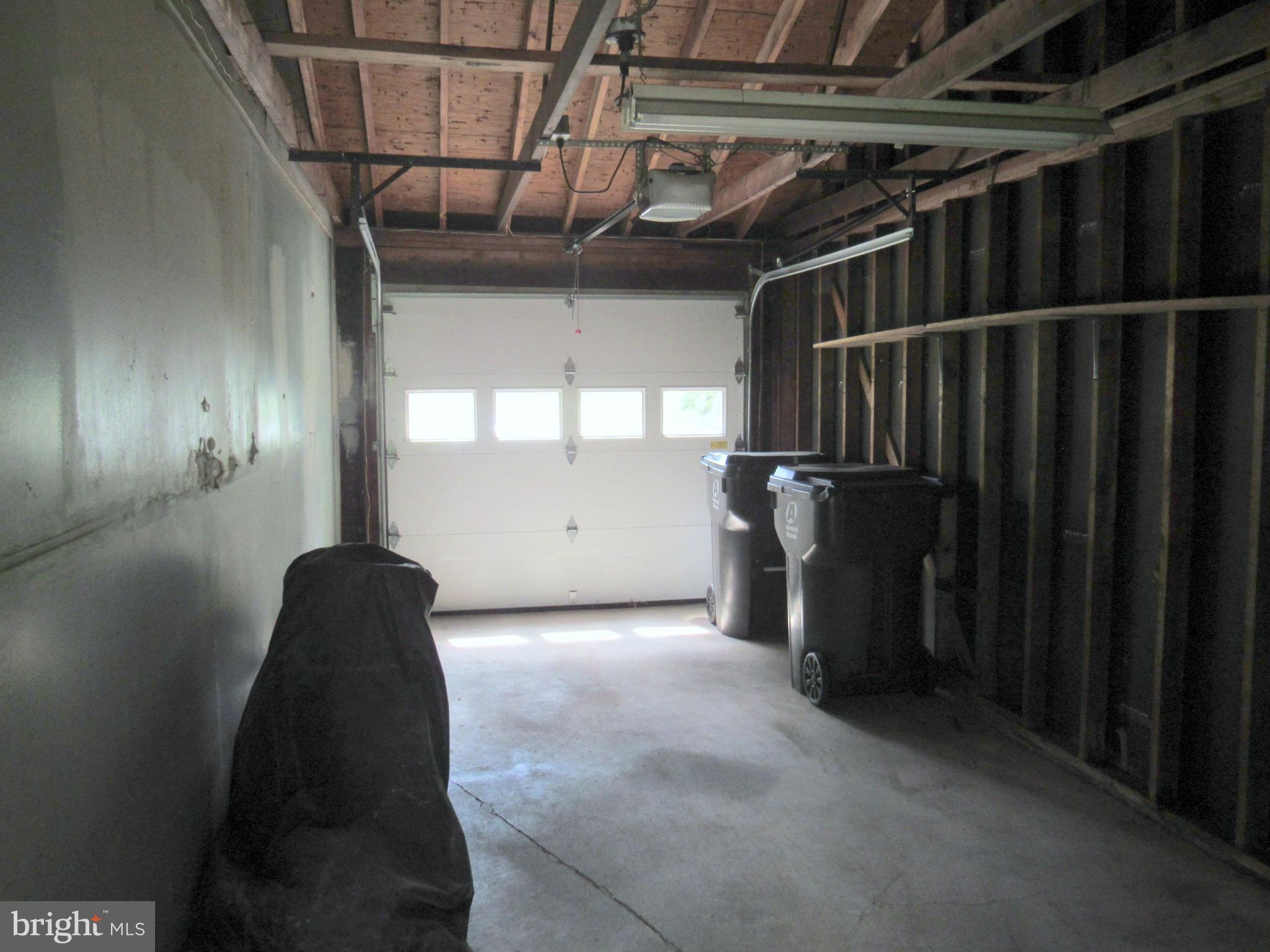 9 Cherokee Road Doylestown, PA 18901 - Photo 22 of 30 Garage with door opener