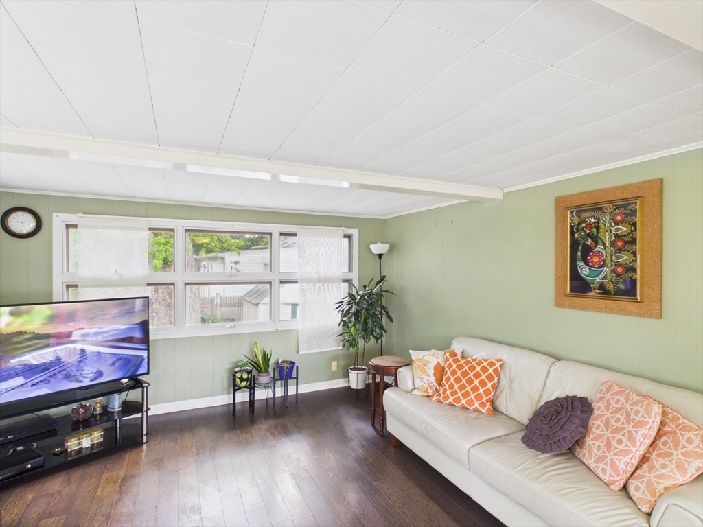 41 Essex Road Sharon, MA 02067 - Photo 16 of 42