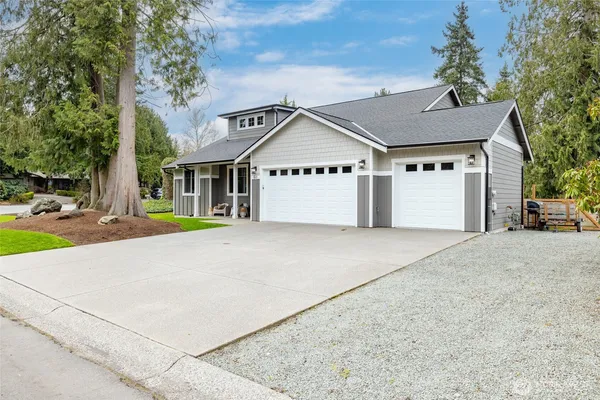 $850,000 | 611 Upland Drive, Mount Vernon, WA 98273