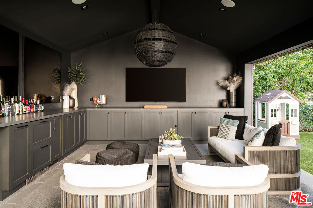 6434 Colgate Avenue Los Angeles, CA 90048 - Photo 20 of 24