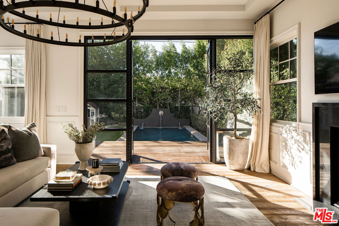 6434 Colgate Avenue Los Angeles, CA 90048 - Photo 9 of 24