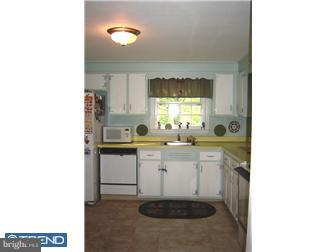 738 Winchester Road Media, PA 19063 - Photo 8 of 12 Kitchen
