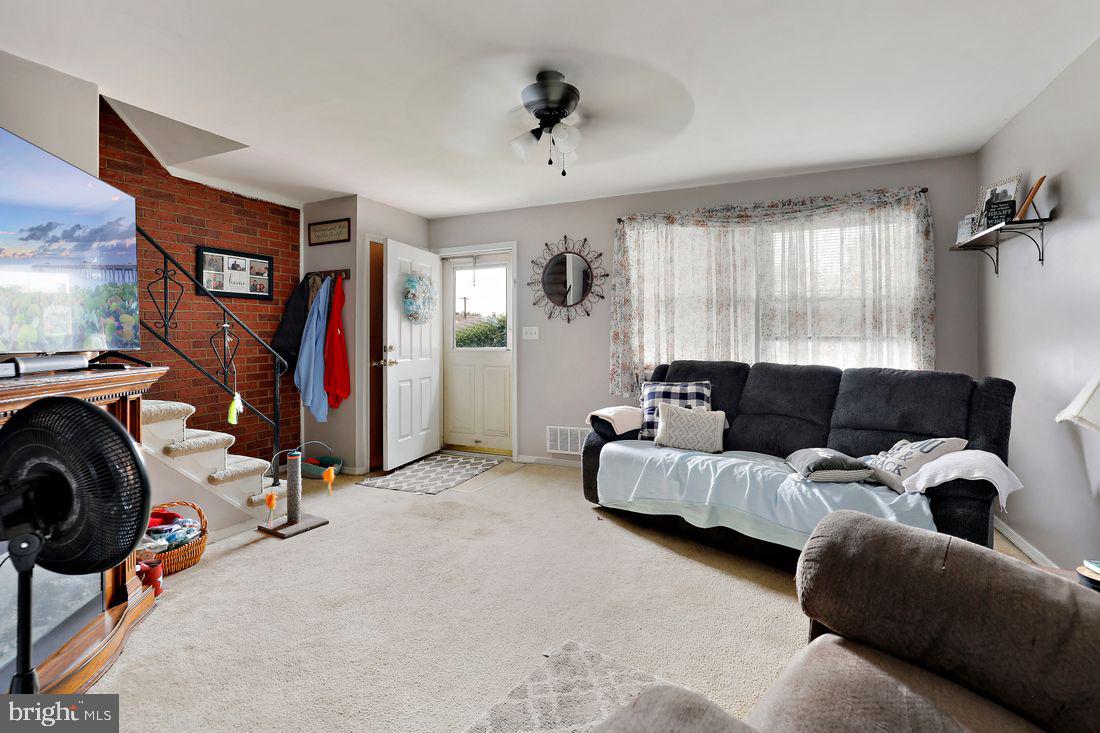 31 Bladen Road Baltimore, MD 21221 - Photo 3 of 13