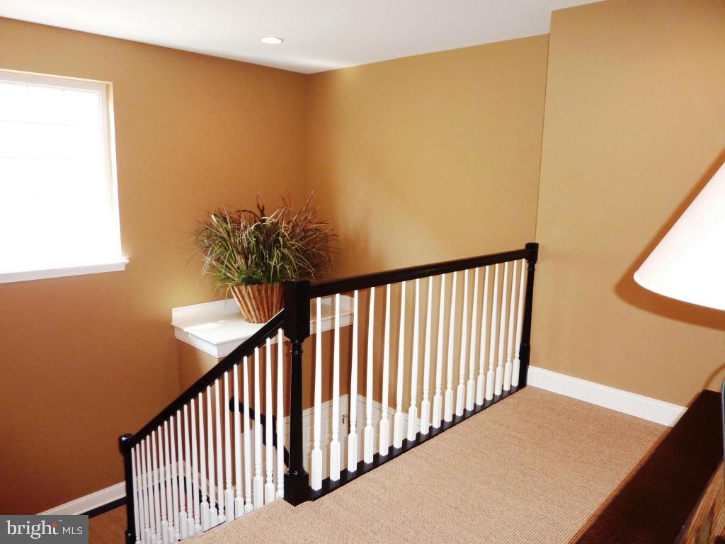 1008 Laureldale Court Lititz, PA 17543 - Photo 21 of 51