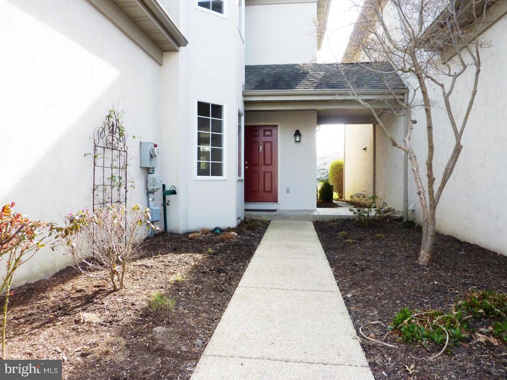 1008 Laureldale Court Lititz, PA 17543 - Photo 4 of 51