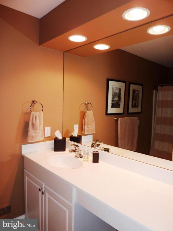 1008 Laureldale Court Lititz, PA 17543 - Photo 34 of 51