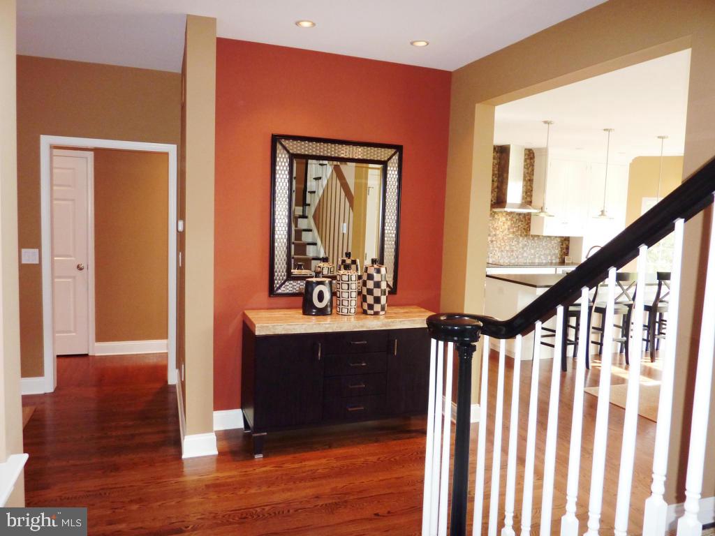 1008 Laureldale Court Lititz, PA 17543 - Photo 6 of 51