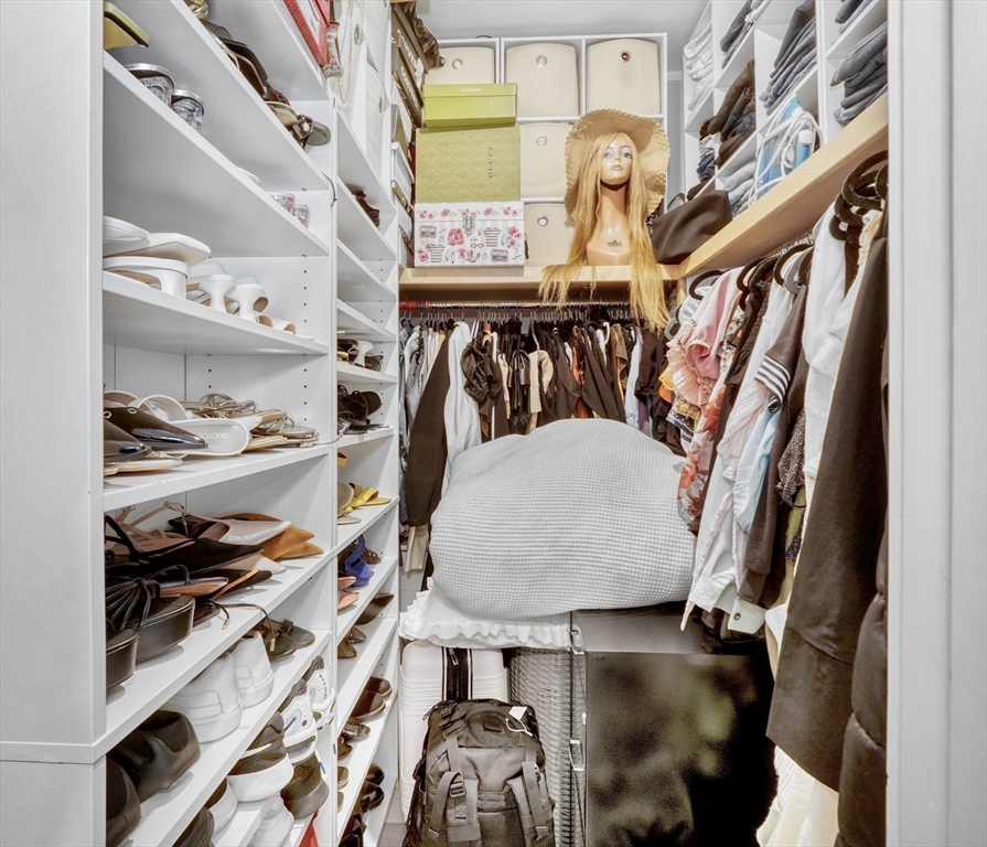 61 Shepton Street Boston, MA 02124 - Photo 22 of 38 a view of entryway