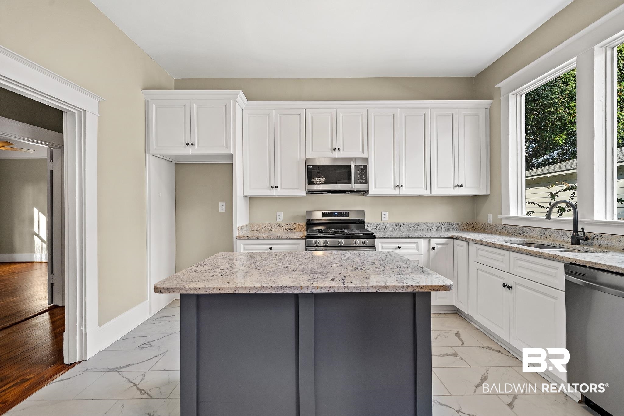122 Macy Place Mobile, AL 36604 - Photo 9 of 20