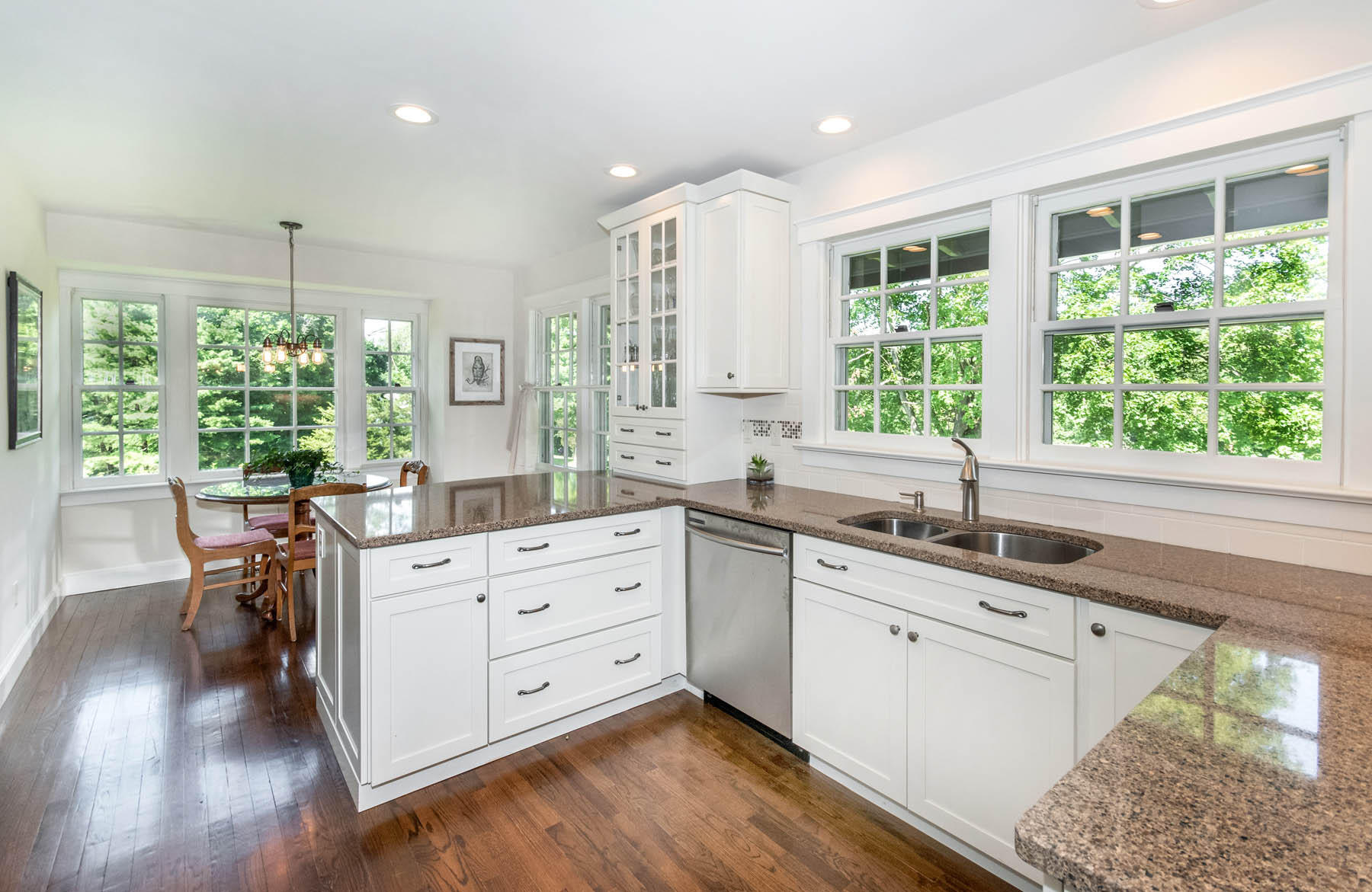 181 Parade Hill Road New Canaan, CT 06840 - Photo 7 of 35 7