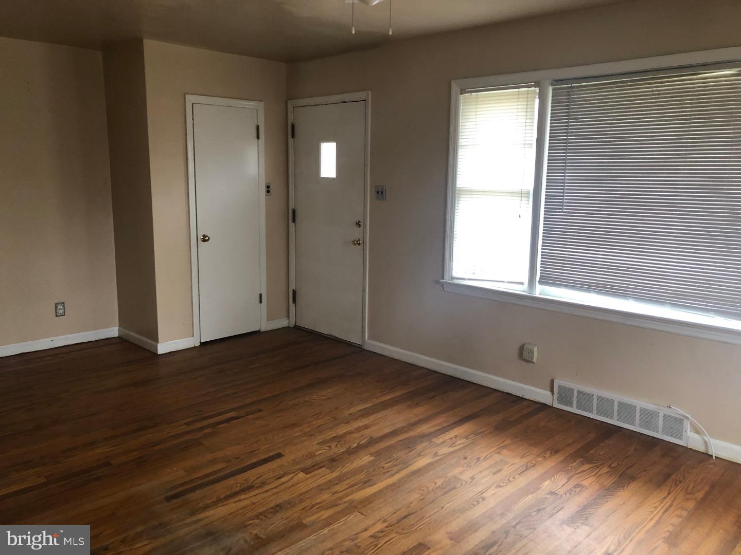 285 Harding Highway Elmer, NJ 08318 - Photo 4 of 10 Gallery Image 4