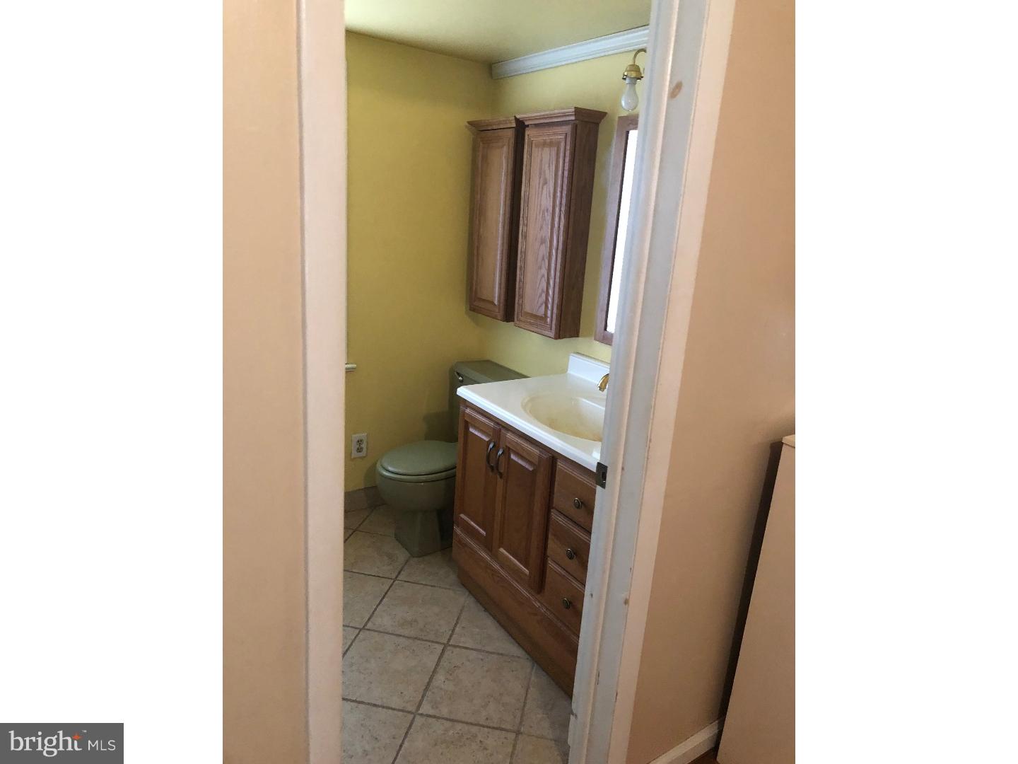 285 Harding Highway Elmer, NJ 08318 - Photo 7 of 10 Bathroom