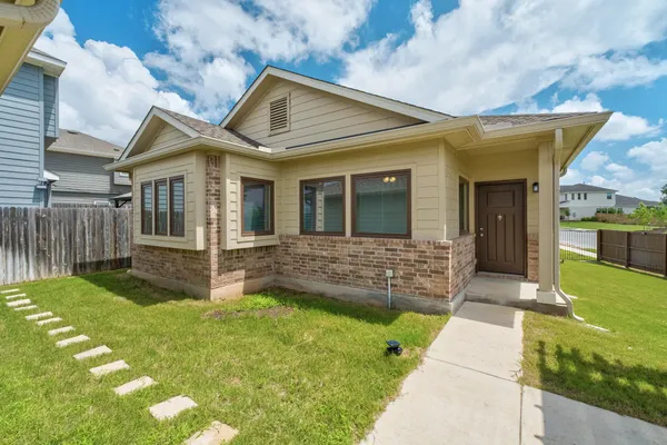 $2,100 | 2947 Brand Iron Drive, San Marcos, TX 78666