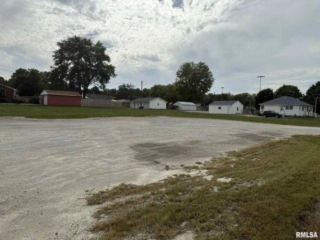 228 6th Avenue East, Andalusia, IL 61232