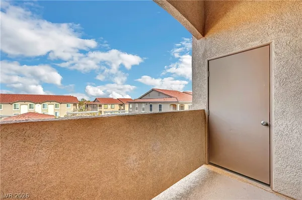 $1,750 | 2305 West Horizon Ridge Parkway, Unit 2423, Henderson, NV 89052