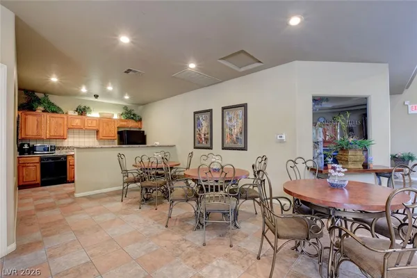 $1,750 | 2305 West Horizon Ridge Parkway, Unit 2423, Henderson, NV 89052