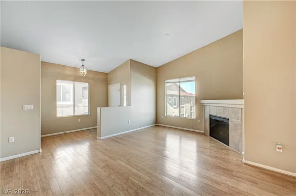$1,750 | 2305 West Horizon Ridge Parkway, Unit 2423, Henderson, NV 89052