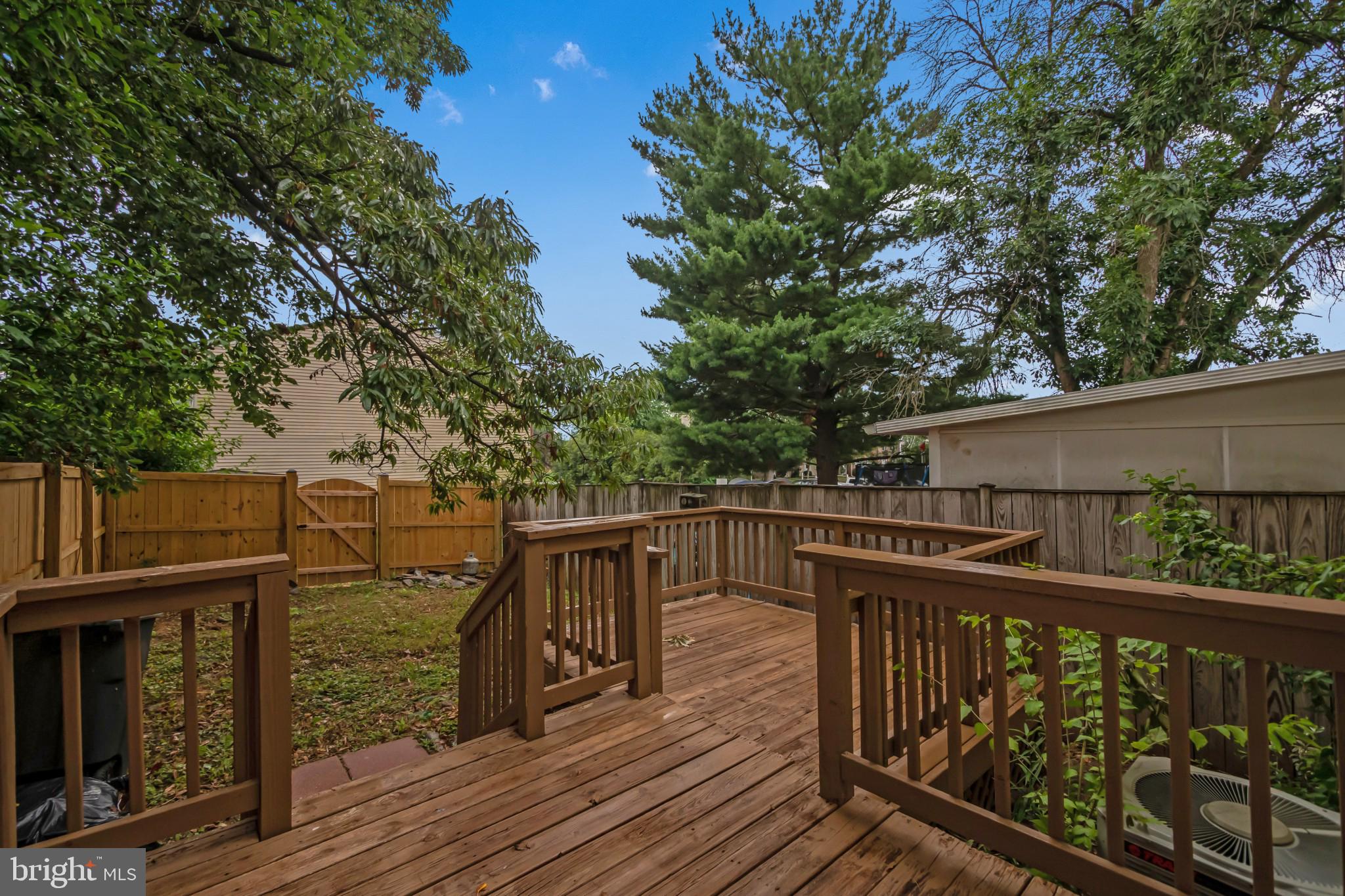1702 Heather Lane Frederick, MD 21702 - Photo 28 of 30 Deck