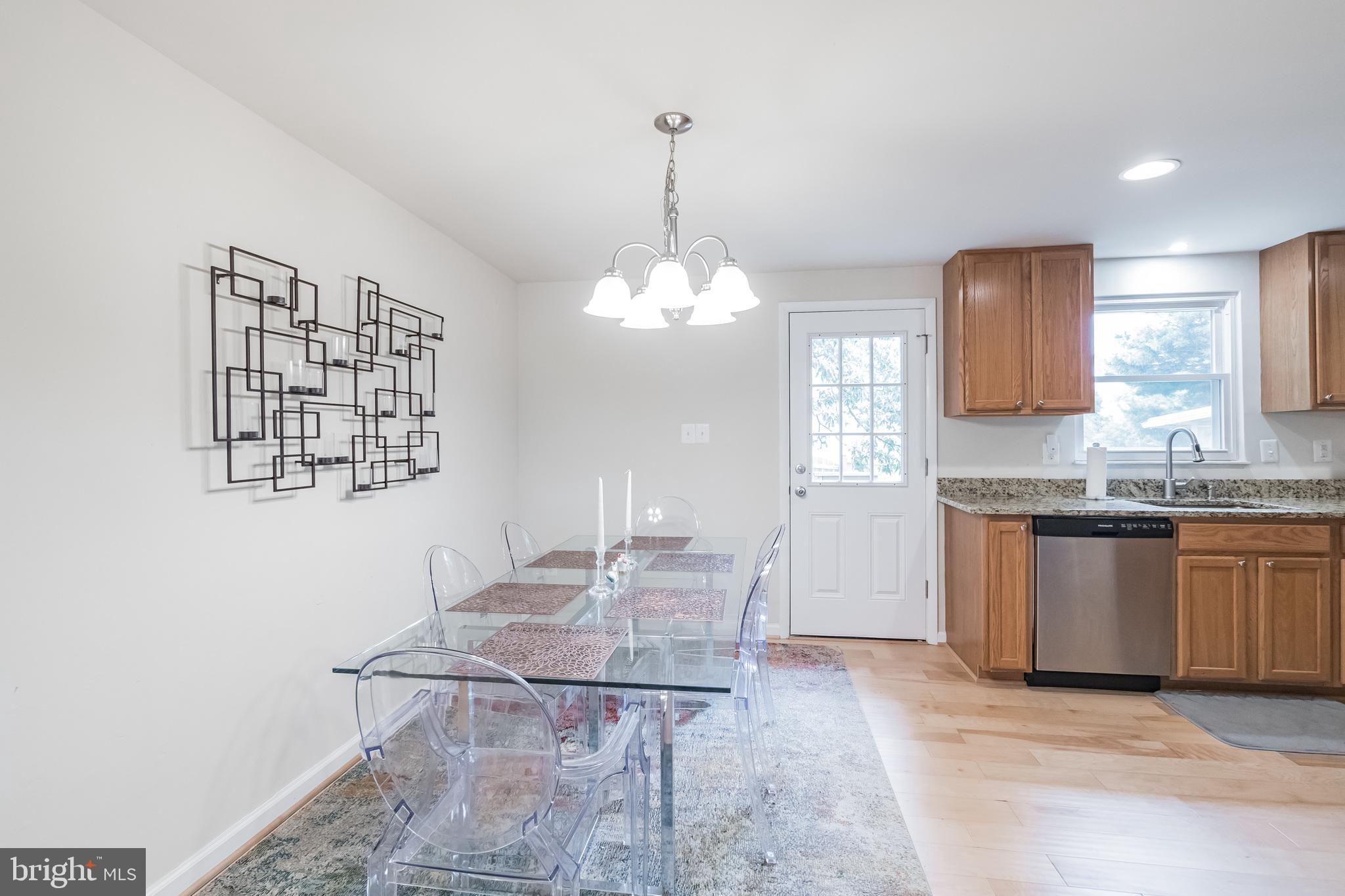 1702 Heather Lane Frederick, MD 21702 - Photo 8 of 30 Dining Room