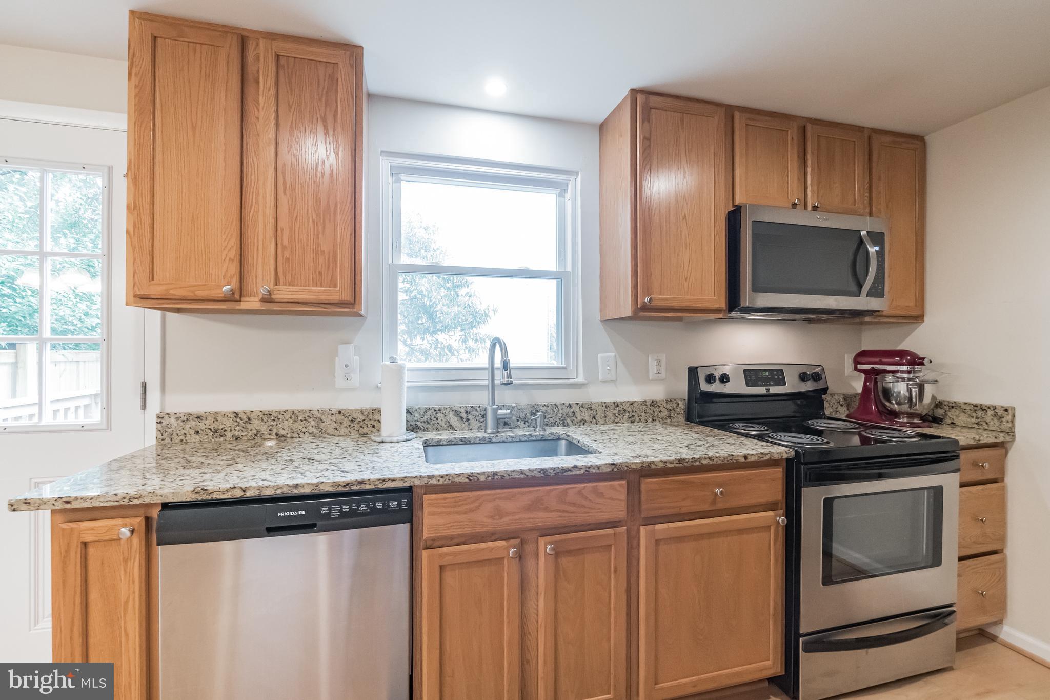 1702 Heather Lane Frederick, MD 21702 - Photo 9 of 30 Kitchen