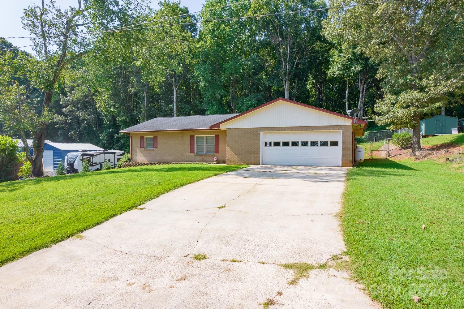 2275 Wagon Road Newton, NC 28658 - Photo 45 of 47 Gallery Image 45
