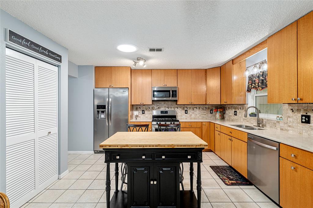 9770 Southwest 97th Place Ocala, FL 34481 - Photo 19 of 64