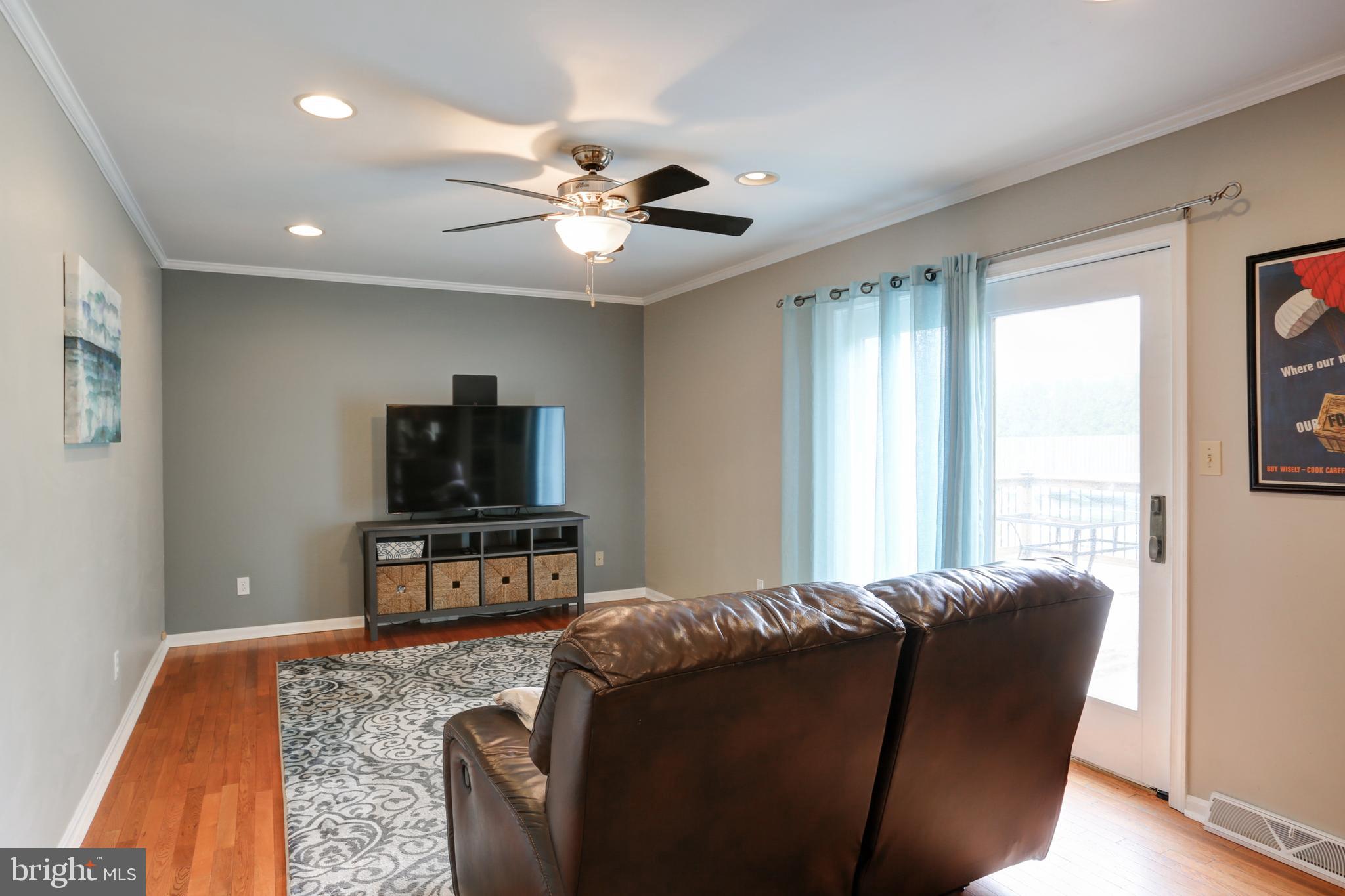 87 Governor Stable Road Elizabethtown, PA 17022 - Photo 15 of 38 Family room
