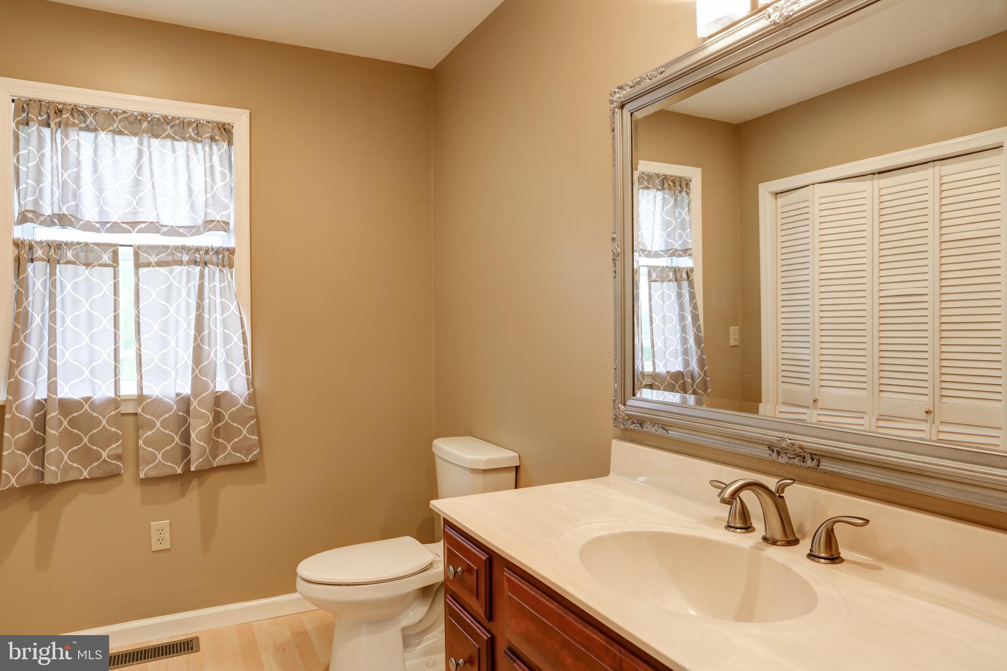 87 Governor Stable Road Elizabethtown, PA 17022 - Photo 22 of 38 Master full bath