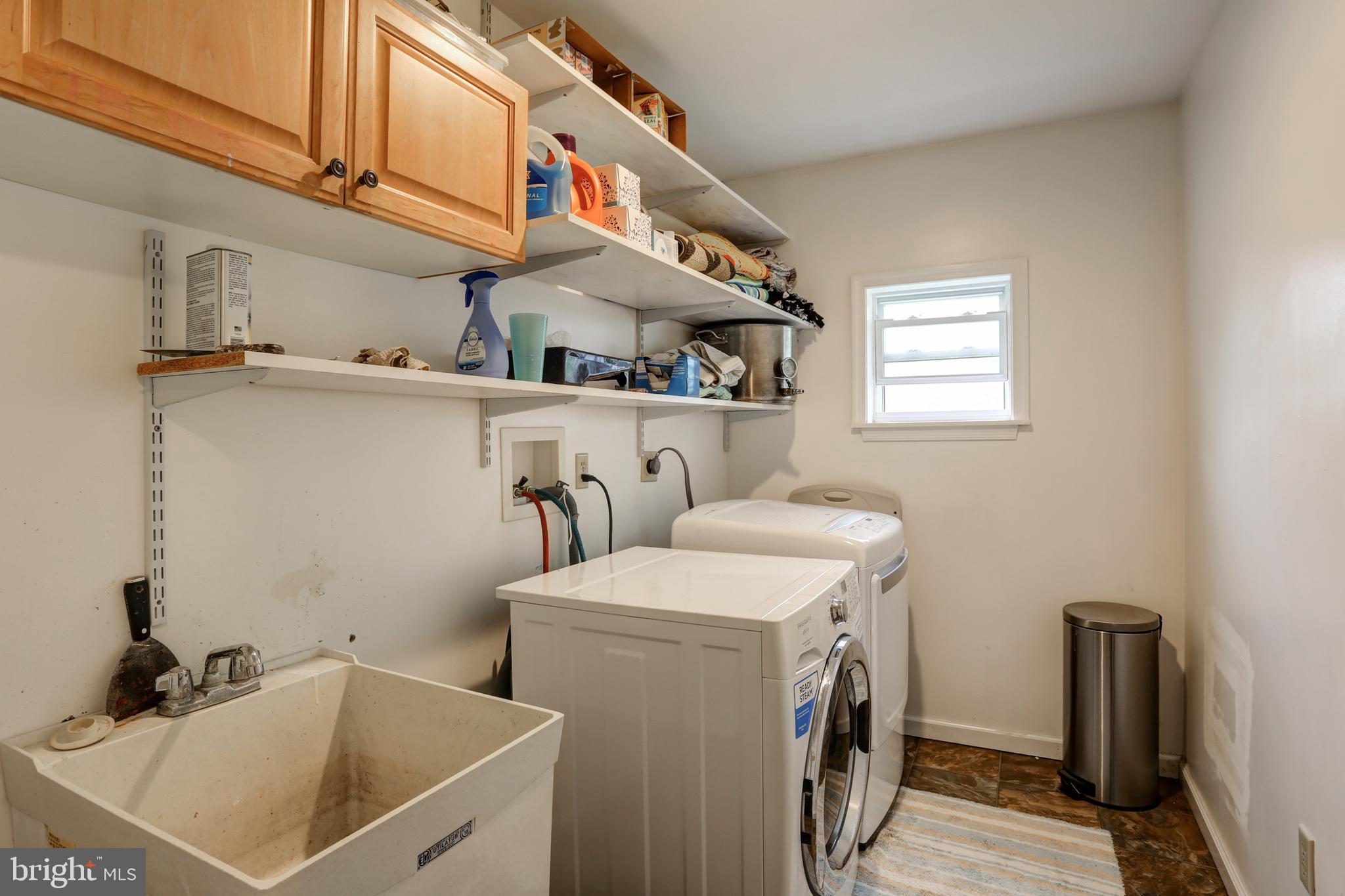87 Governor Stable Road Elizabethtown, PA 17022 - Photo 24 of 38 2nd floor laundry room
