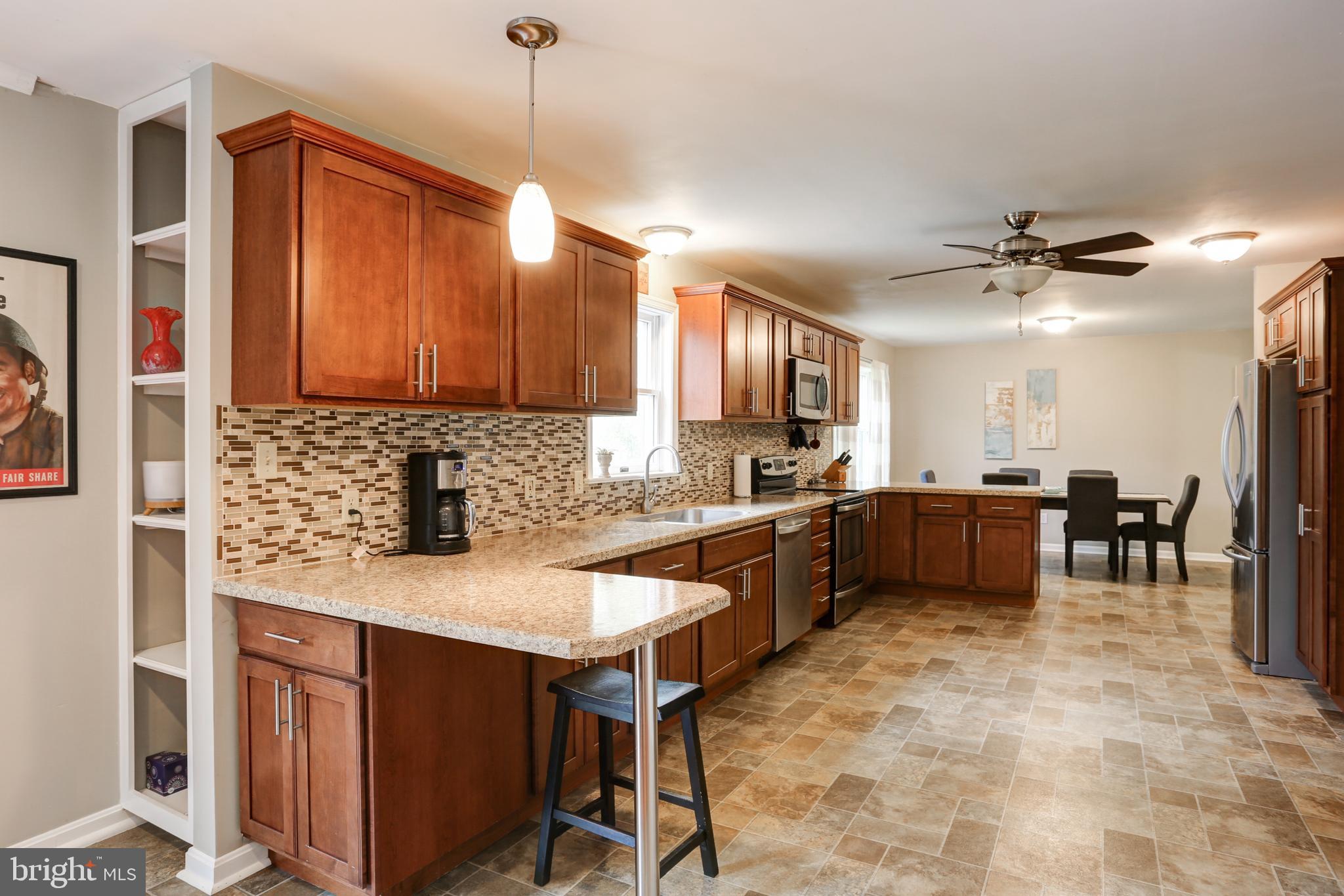 87 Governor Stable Road Elizabethtown, PA 17022 - Photo 6 of 38 Gallery Image 6