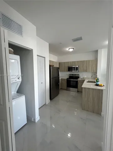 $2,190 | 1010 Southwest 69th Avenue, Unit 104, Miami, FL 33144