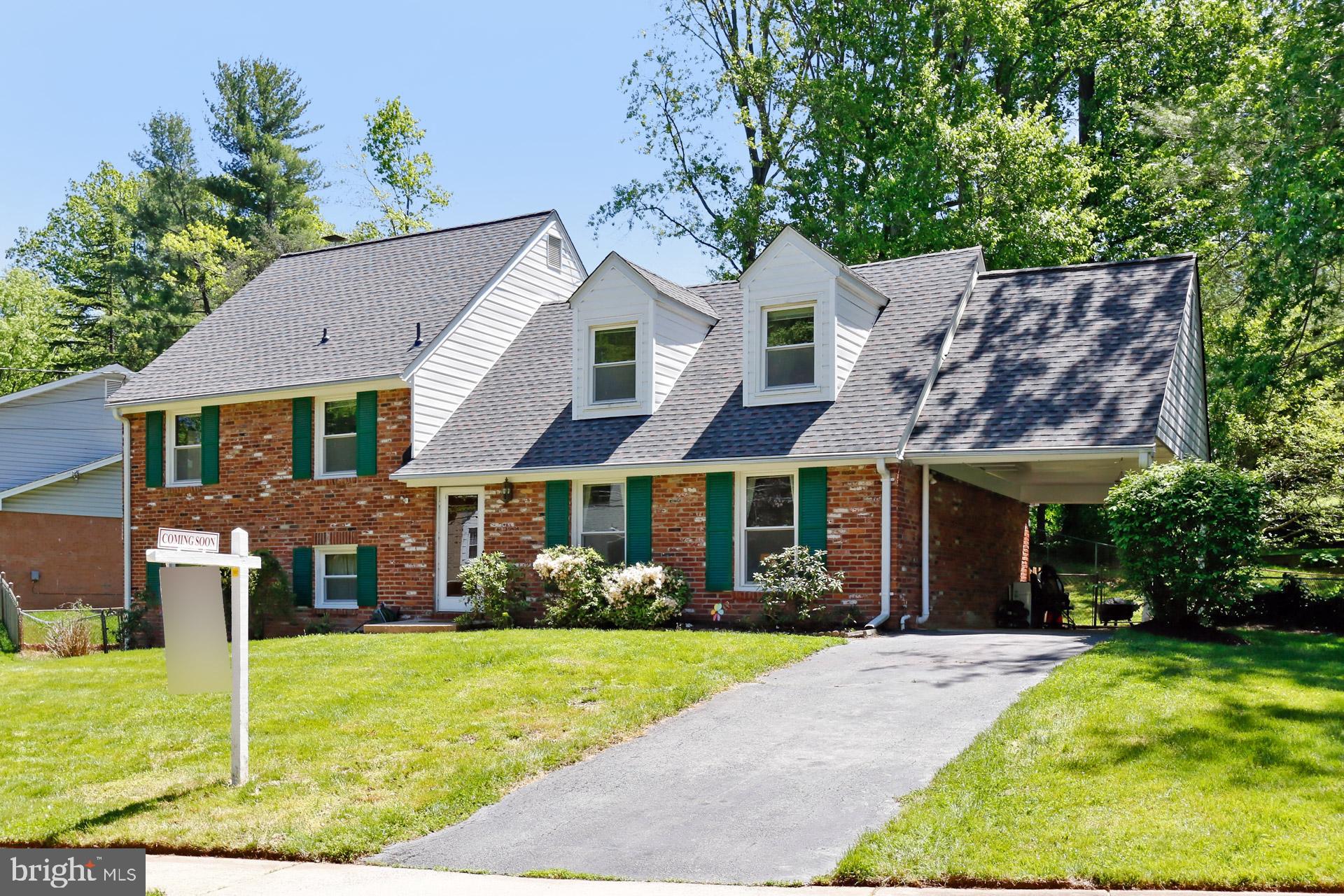 9529 Stevebrook Road Fairfax, VA 22032 - Photo 5 of 52 Driveway w/ Carport