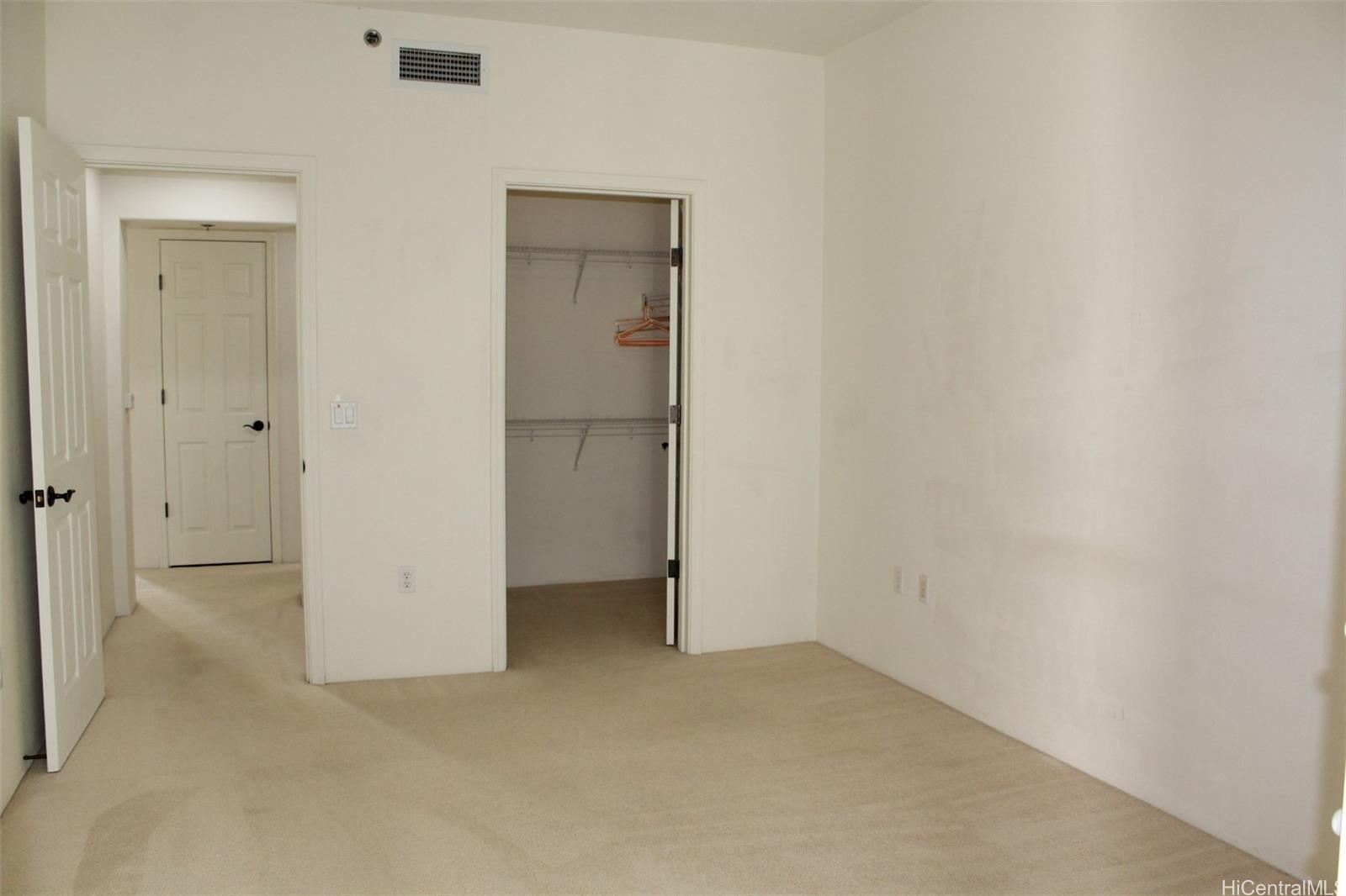 520 Lunalilo Home Road, Unit 7328 Honolulu, HI 96825 - Photo 12 of 22 a view of an empty room